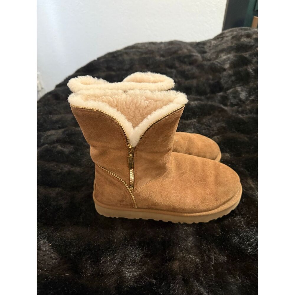 UGG Mini Florence Side Zip Womens Boots Chestnut Suede Sheepskin 8